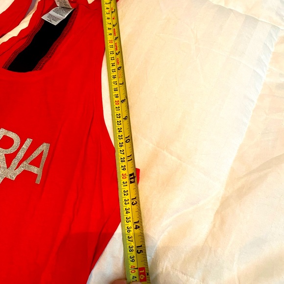 Victoria sport tank top tie back medium red - Picture 4 of 8